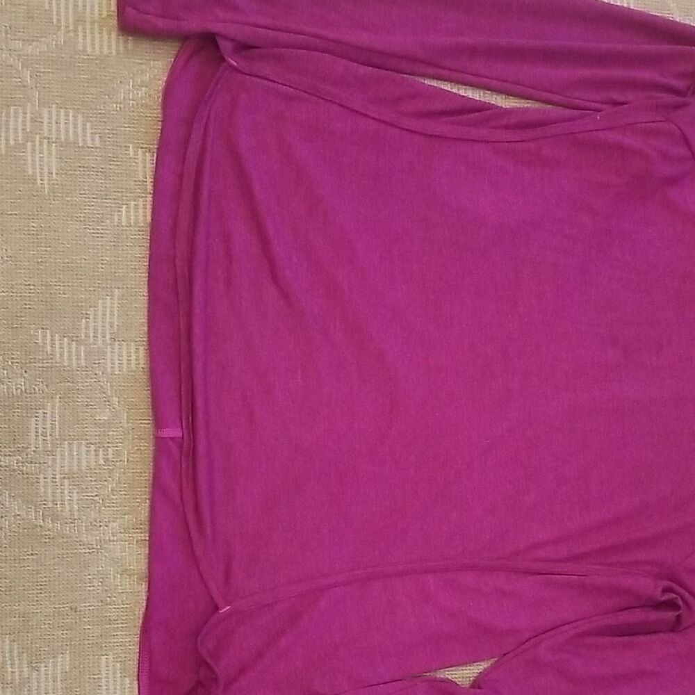 The North Face Women’s L Long Sleeve Crewneck Tee Berry Pink FlashDry Active - Picture 5 of 9